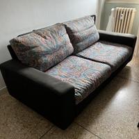 Divano in buone condizioni 90x180