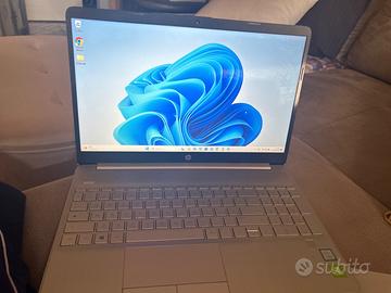 Laptop HP i7 (8th generazione) 8GB RAM 500 GB