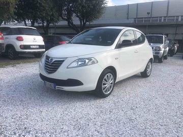 LANCIA YPSILON - GPL - PER NEOPATENTATI - ECOSHIC