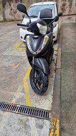 HONDA SH300