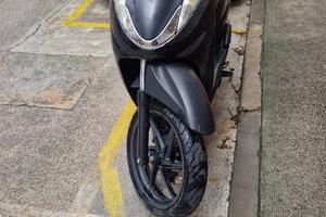 HONDA SH300