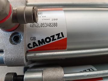 pistoni aria Camozzi usati con elettrovalvole