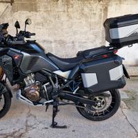 AFRICA TWIN 1100 ADVENTURE MANUALE TRIS BORSE