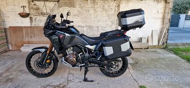 AFRICA TWIN 1100 ADVENTURE MANUALE TRIS BORSE
