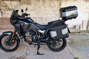 AFRICA TWIN 1100 ADVENTURE MANUALE TRIS BORSE