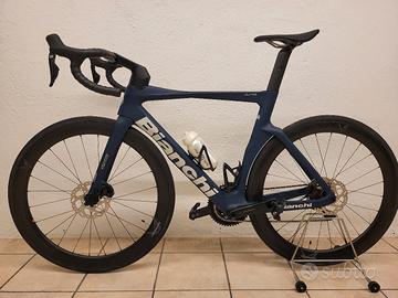 Bianchi oltre comp 105 elettronico Di2 anno 2026