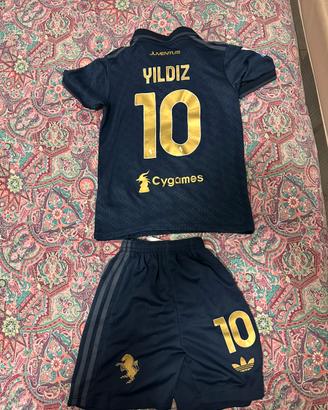 Completo juventus yldiz