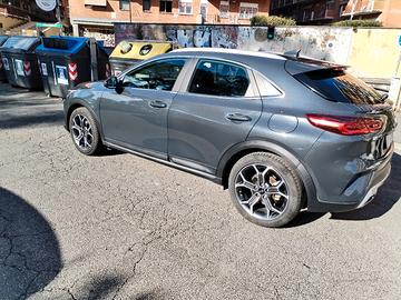 Kia xceed  ibrida-benzina