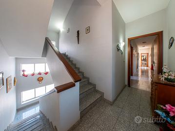 APPARTAMENTO a Belpasso zona Borrello con GARAGE