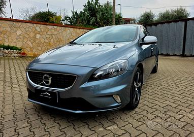 Volvo V40 D2