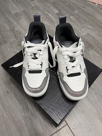 Scarpe Philipp Plein con cristalli.