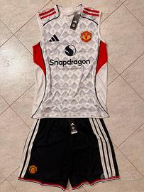 Completo manchester united