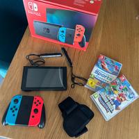 Nintendo Switch con 2 giochi