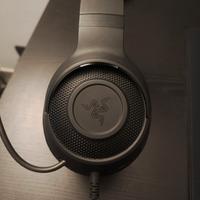 Cuffie gaming cablate della marca Razer