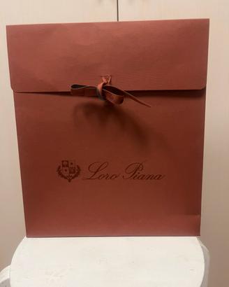 Busta Loro Piana