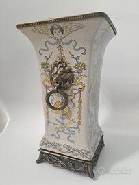 Antico vaso Cinese Canton con profili in bronzo