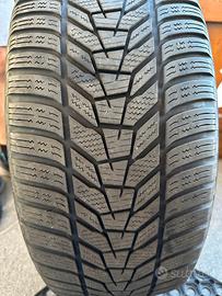 Gomme invernali da 18 con cerchi in lega MAK