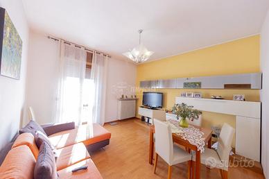 TRILOCALE CON TAVERNA INDIPENDENTE E BOX