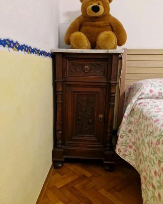 Comodini antiquariato