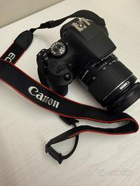 Canon EOS 2000D + Obiettivo 18-55 IS - Kit