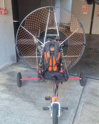 Paramotore trike