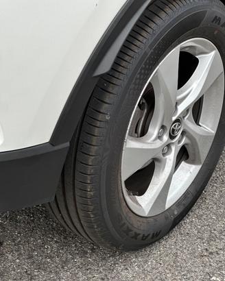 Cerchi originali  con gomme nuove per Toyota CHR