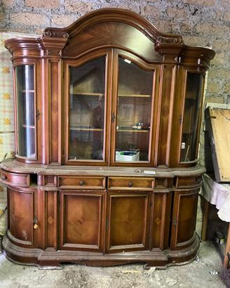 Vetrina in legno