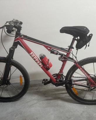 Bici Ferrari CX60 disegnata da Colnago