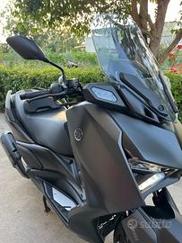 Yamaha x Max 300 abs 2023