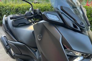 Yamaha x Max 300 abs 2023