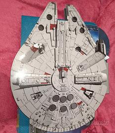 Astronave Millenium Falcon