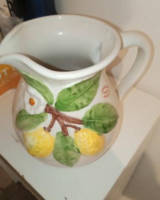 Caraffa d'epoca in ceramica