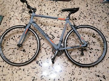Bicicletta KCS Arwin T370 Cambio Shimano 8x2 Pari