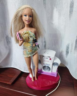 Bambola Barbie interattiva musicale