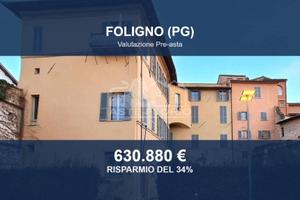 Immobile in asta di 446 m² a Foligno