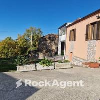 2 SOLUZIONI INDIPENDENTI CON TERRENO DI CIRCA 28.0