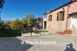 2 SOLUZIONI INDIPENDENTI CON TERRENO DI CIRCA 28.0