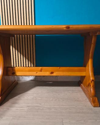 Tavolo in legno