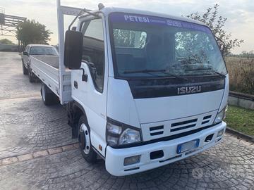 Isuzu usato cassone fisso