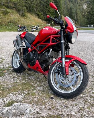 Ducati Monster S2R 800