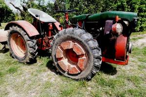 trattorino Pasquali 946 18 cv con attrezzi