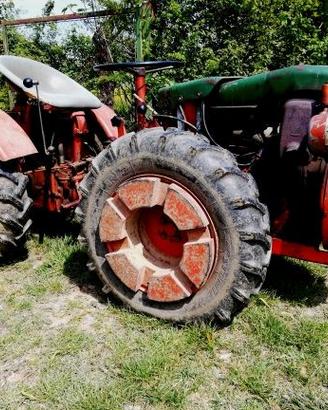 trattorino Pasquali 946 18 cv con attrezzi