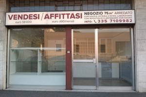 Negozio Ufficio con sotto Laboratorio e Deposito