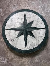 Rosa dei venti in marmo