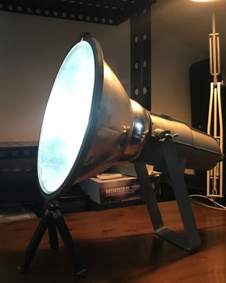 faro industriale vintage