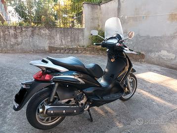Piaggio Beverly 500