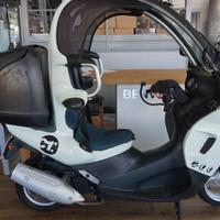 BMW C1 200 .