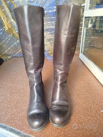 Stivali da donna in pelle marroni