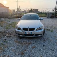 Automobile BMW 318 sw