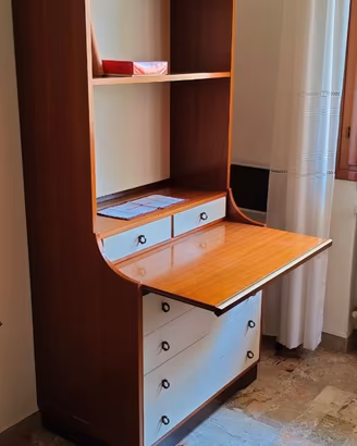 Scrivania  degli anni 70